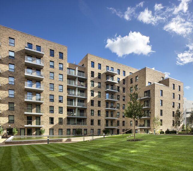 ConceptSystem 77 Portes et ConceptSystem 77 Fenêtres - Immeuble résidentiel Emerald Gardens situé à London, Royaume-Uni