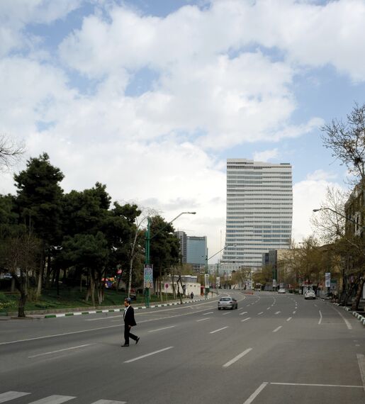 ConceptWall 60 Murs rideaux, ConceptSystem 68 Fenêtres et Ventalis Produits Périphériques - Jaam Tower situé à Tehran, Iran
