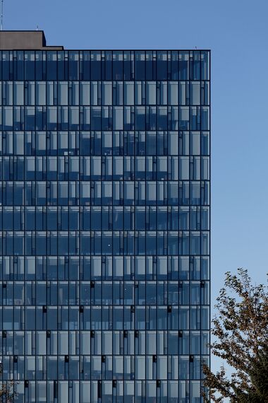 ConceptWall 86 Murs rideaux - Immeuble de bureaux Höfdatorg situé à Reykjavik, Islande