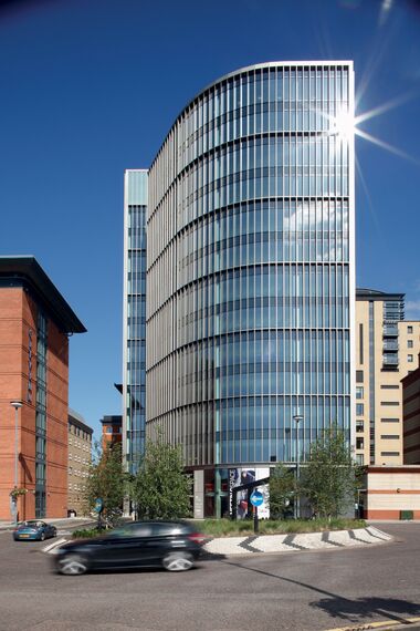 ConceptWall 50 Murs rideaux, Vision 50 Portes, ConceptSystem 68 Fenêtres, ConceptWall 60 Murs rideaux et ConceptSystem 68 Portes - Eleven Brindleyplace situé à Birmingham, Royaume-Uni