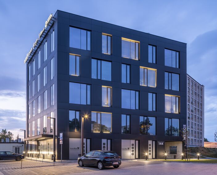ConceptSystem 77 Fenêtres, CW 50-SC Murs rideaux et Horizon Window - Palacza Office Center situé à Poznań, Pologne
