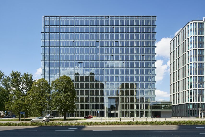 CW 50-HI Façades - Office building Equator IV located in Warsaw, Poland