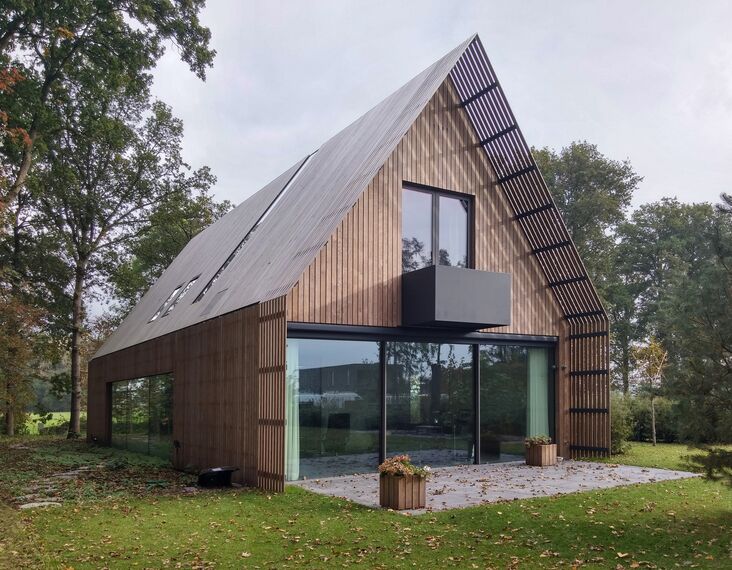CS 86-HI (c) Systèmes annulés, ConceptWall 50 Murs rideaux et HiFinity Coulissants - Villa Boisée à Voorschoten situé à Voorschoten, les Pays-Bas