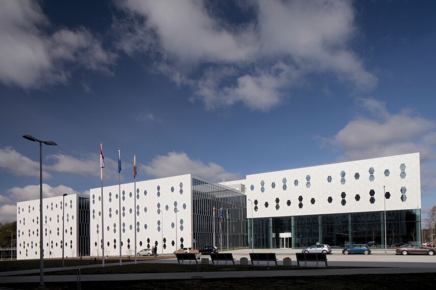 CI 45 Windows, ConceptSystem 77 Doors, ConceptSystem 77 Windows and CW 50-HI Façades - College/University National Centre  of Physical and Technological Sciences located in Vilnius, Lithuania