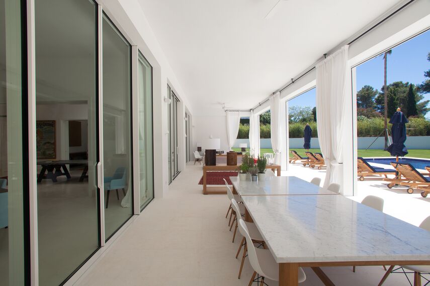 ConceptSystem 77 Doors, ConceptPatio 68 Sliding & Folding and HiFinity Sliding & Folding - Casa Las Palmeras located inSpain