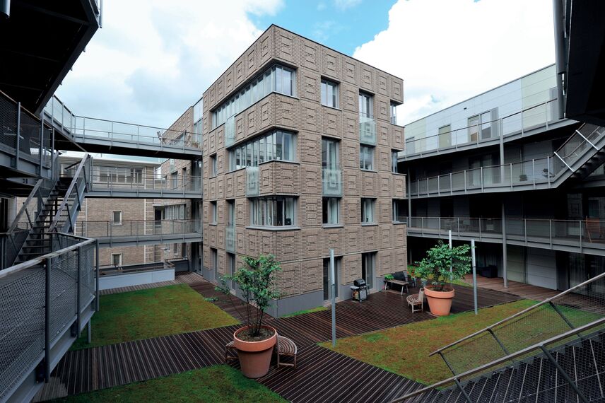 CS 38-SL Systèmes annulés, CS 38-SL Systèmes annulés et SlimLine 38 Fenêtres - Immeuble résidentiel Bloemhof situé à Groningen, les Pays-Bas