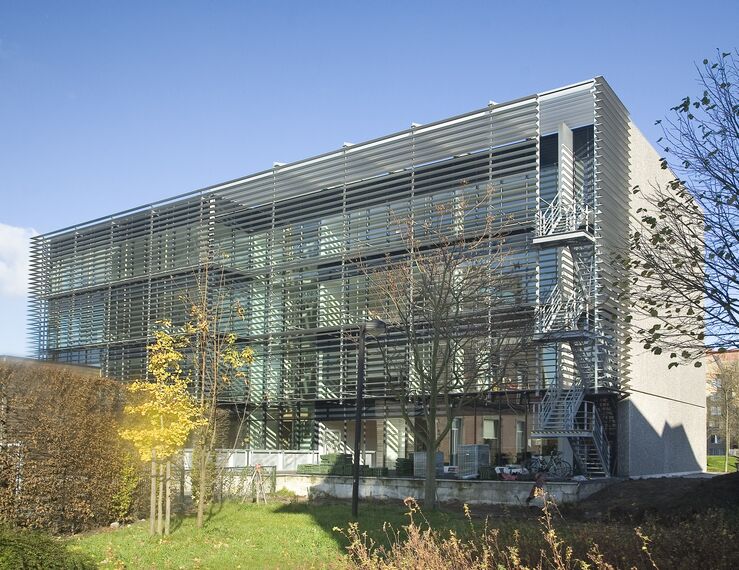 BriseSoleil 100 Brise Soleil et ConceptWall 50 Murs rideaux - Immeuble de bureaux 't Rabot situé à Gent, Belgique