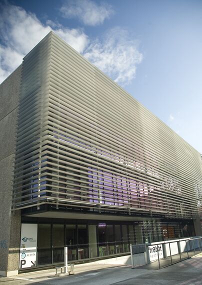 BriseSoleil 100 Brise Soleil et ConceptWall 50 Murs rideaux - Immeuble de bureaux 't Rabot situé à Gent, Belgique