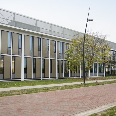 ConceptSystem 77 Portes, CW 50 Standard Murs rideaux, CW 50 Murs rideaux et CS 77 Hidden Vent Fenêtres - Immeuble de bureaux Building N Hengelo situé à Hengelo, les Pays-Bas