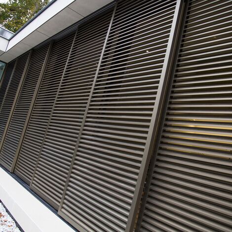 BriseSoleil 40 Brise Soleil et HiFinity Coulissants - Piscine Poolhouse Bergen situé à Bergen, les Pays-Bas