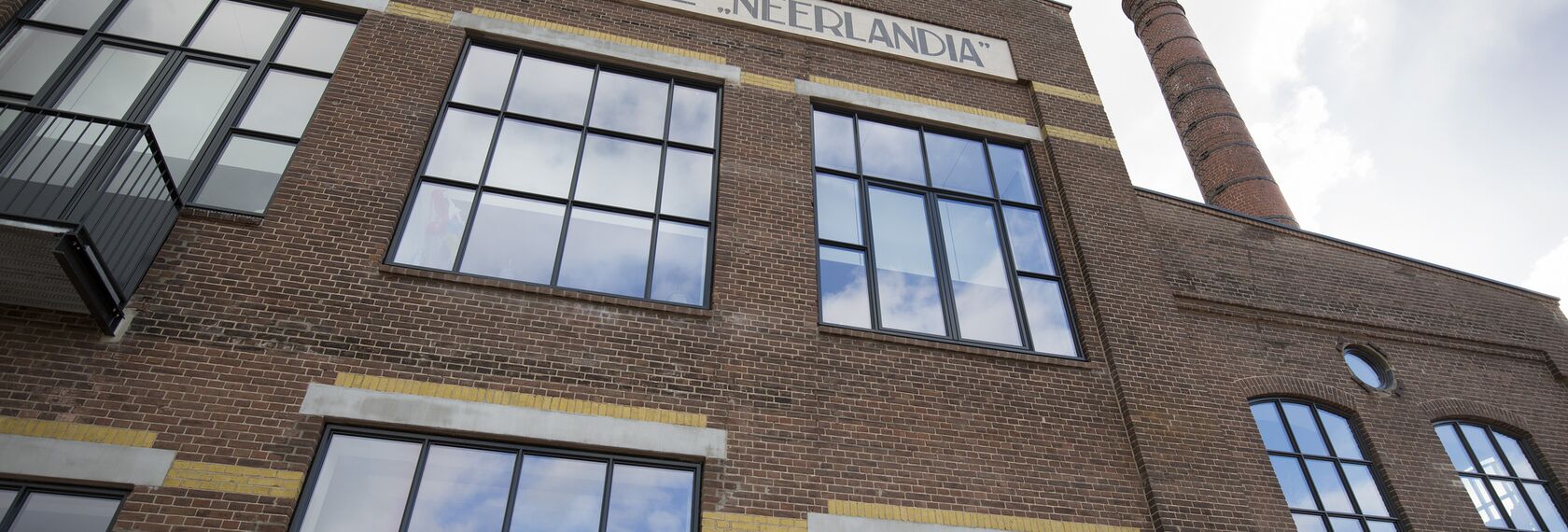 CS 24-SL Windows, SlimLine 38 Standard Windows and SlimLine 38 Classic Windows - Apartmentcomplex Neerlandia located in Utrecht, The Netherlands