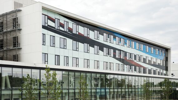 ConceptSystem 77 Fenêtres, BriseSoleil 100 Brise Soleil et CS 77 Fire Proof Fenêtres - AZ Sint Maarten situé à Mechelen, Belgique